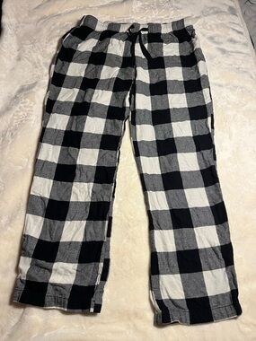 Old Navy Black and White Buffalo Plaid Pajama Pants